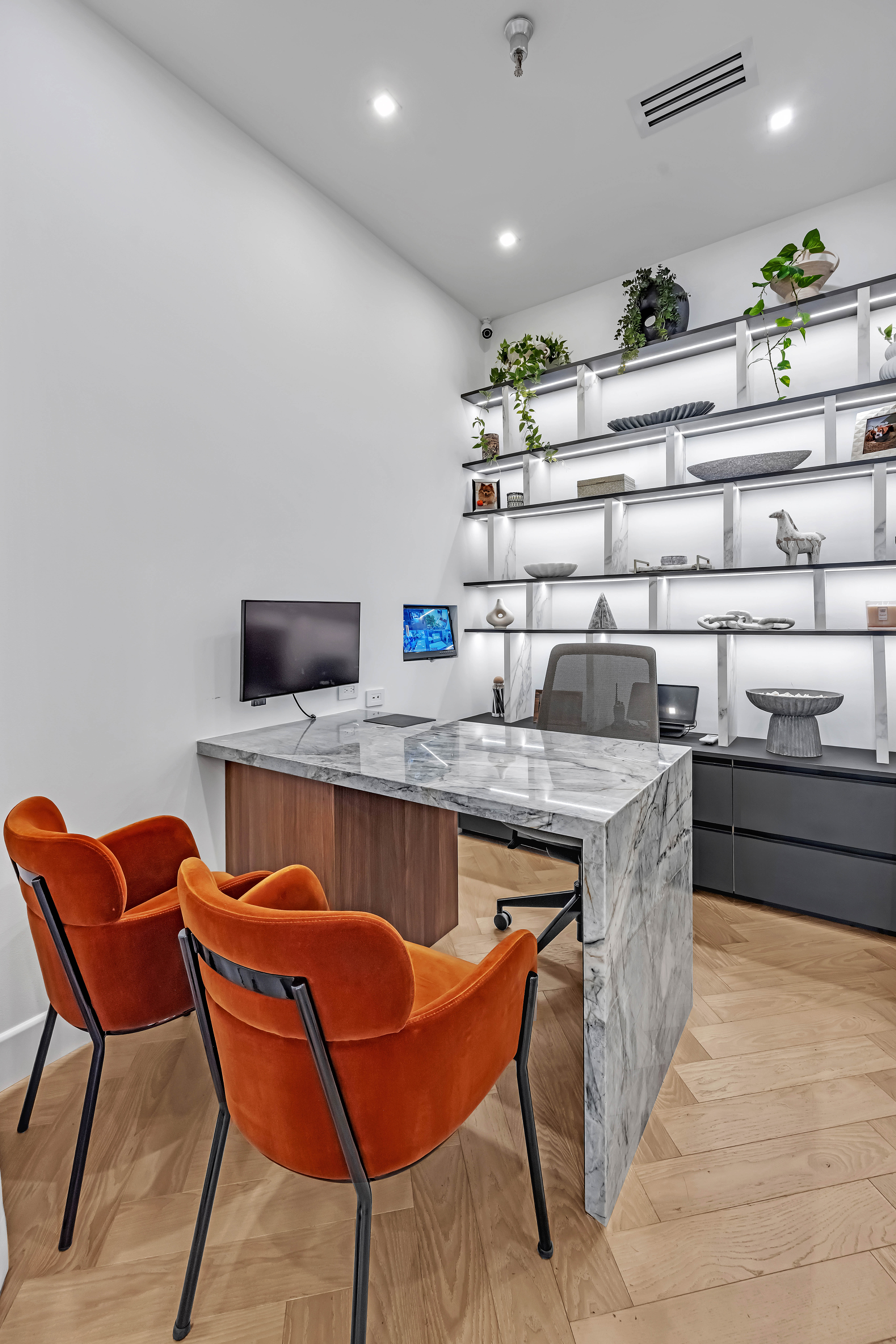 Luxury dining room