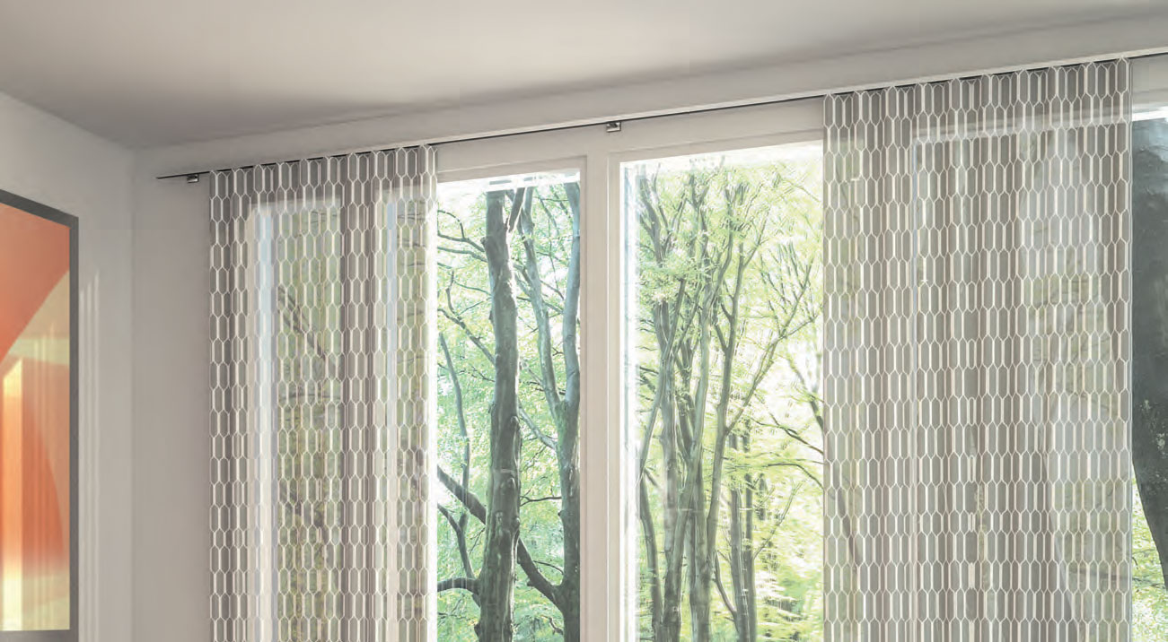 Frankfurt Square Rail Collection