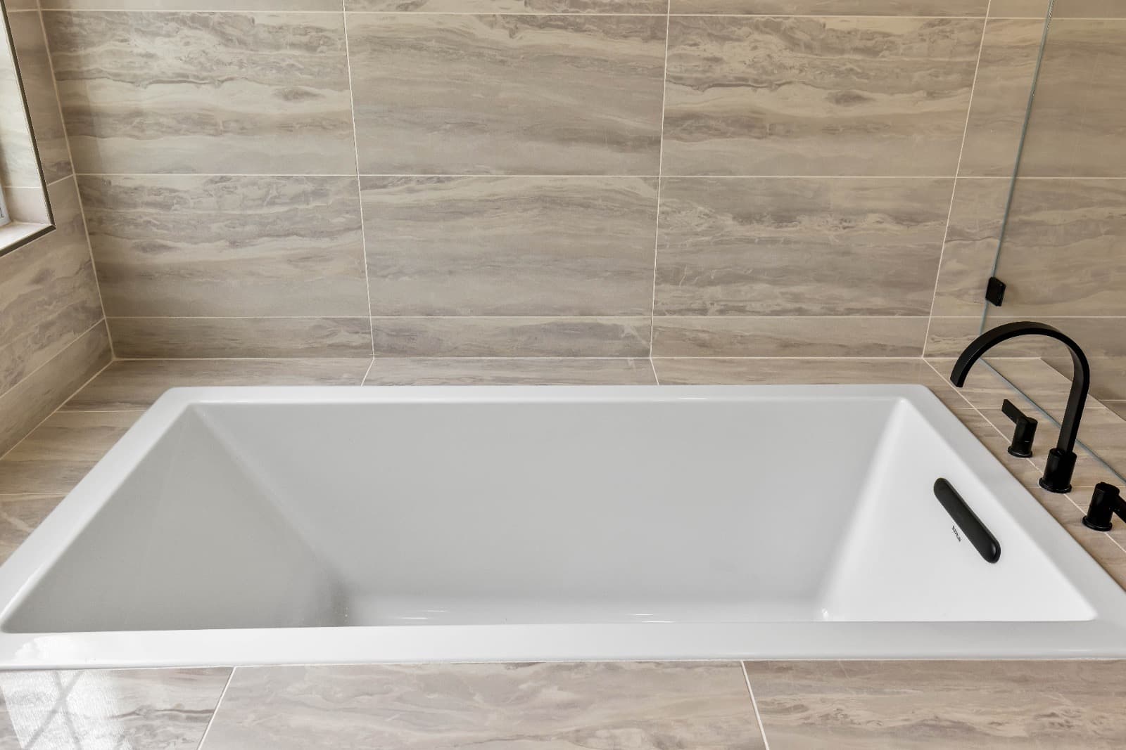 Vista Grande Master Bath - Image 5