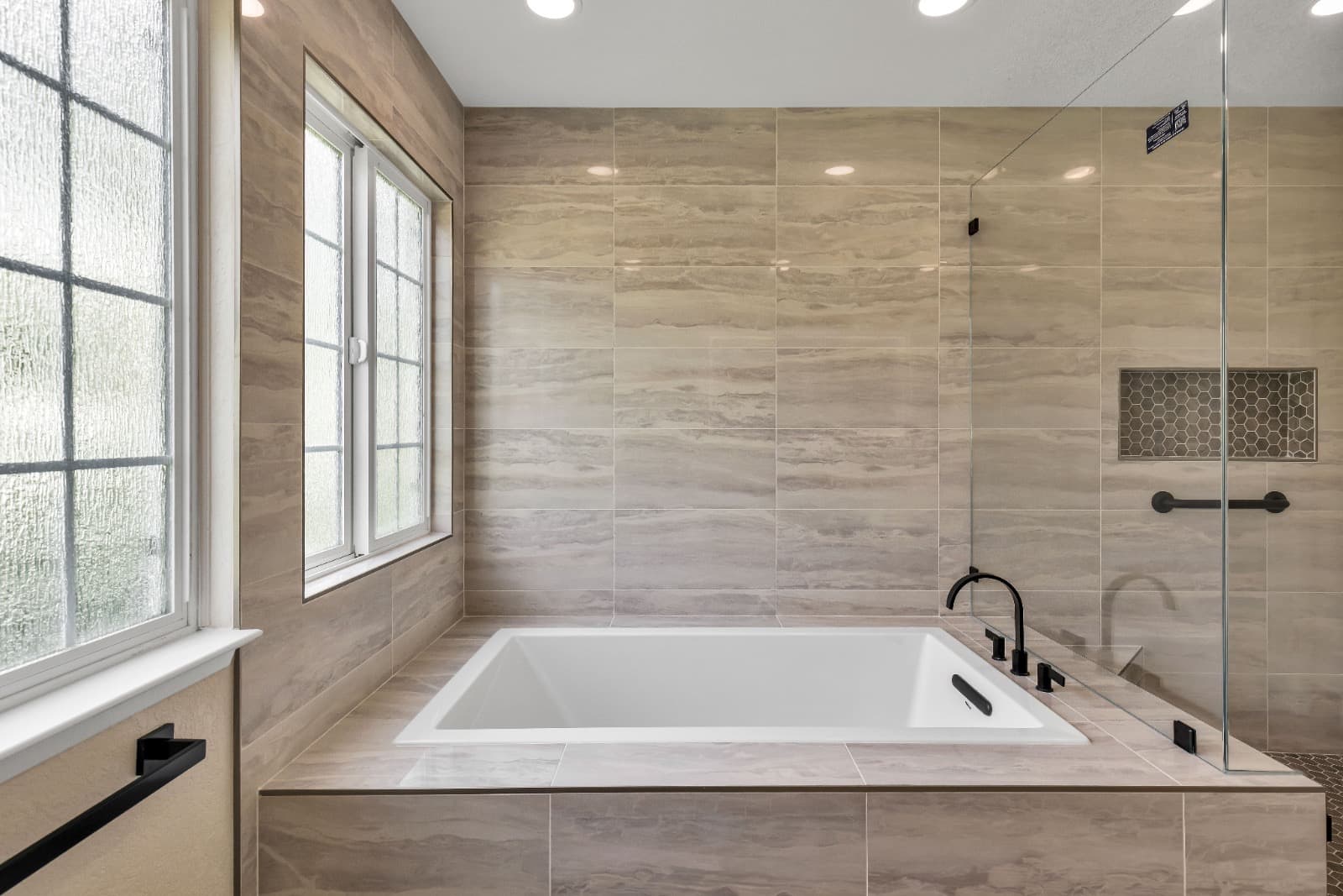 Vista Grande Master Bath - Image 6