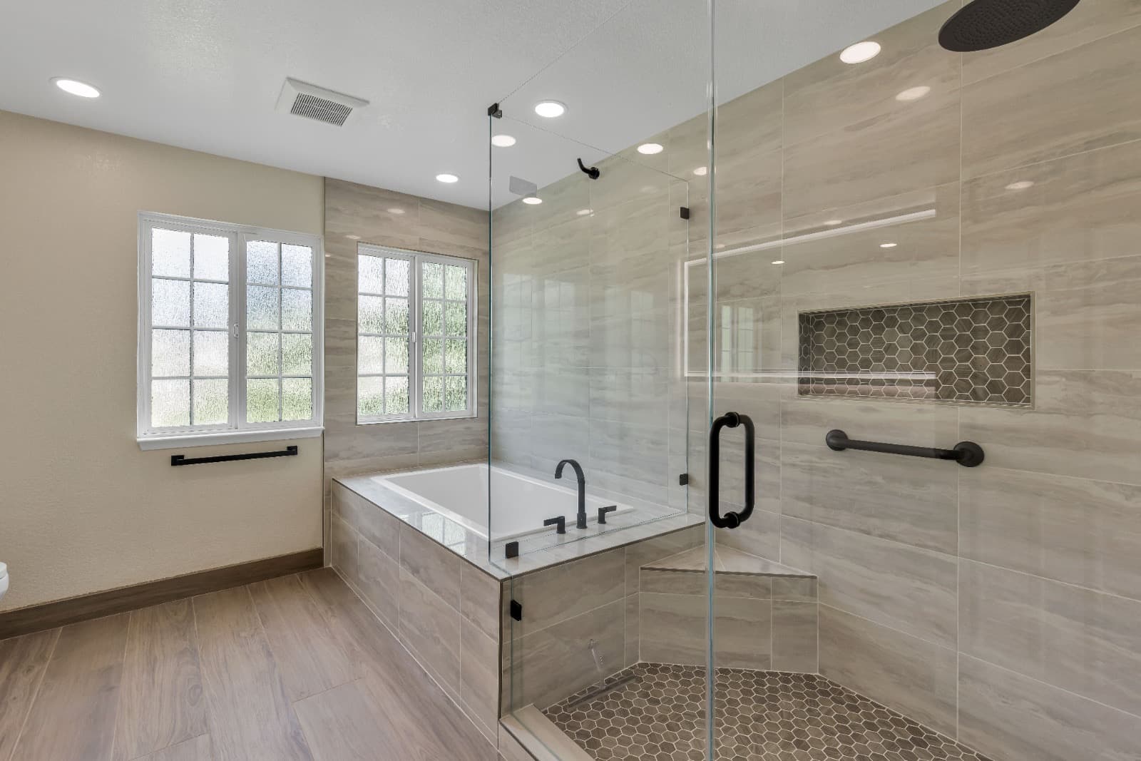 Vista Grande Master Bath - Image 7